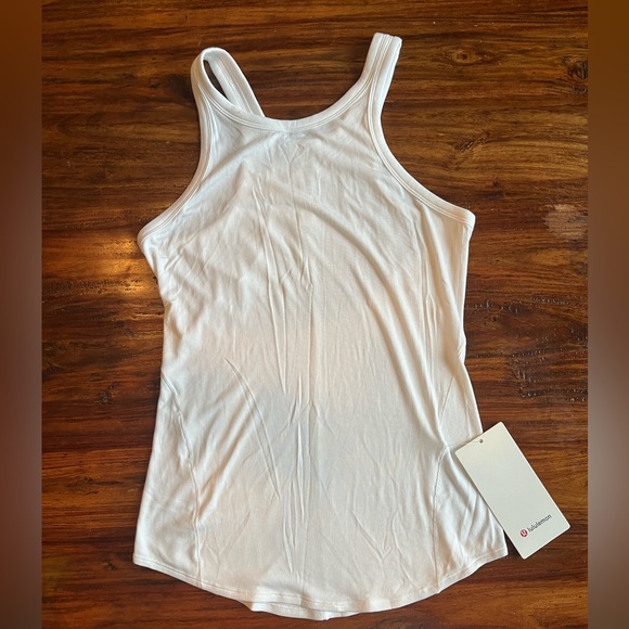 NWT Lululemon Tank - Sz 6 - Picture 3 of 6